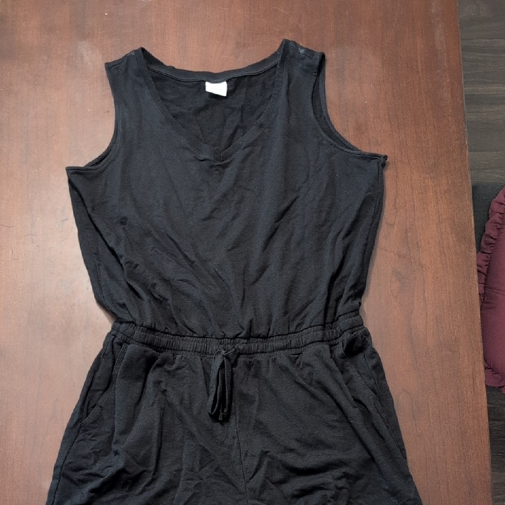Amazon Essentials Black Sleeveless Mini Dress